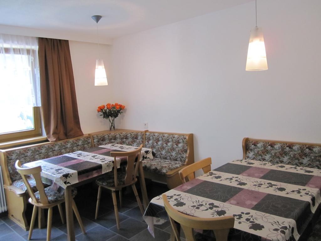 Haus Arosa Appartement Kappl  Kamer foto